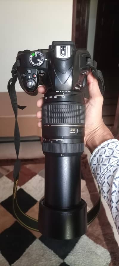 tamron 70-300 F4-5.6 Di non Vc macro lens  (only lens)