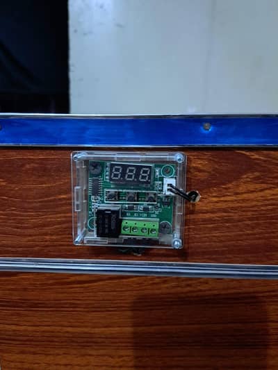 incubator  100egg capacity