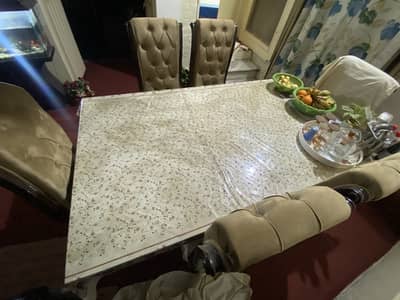 Dining table new 1 month used