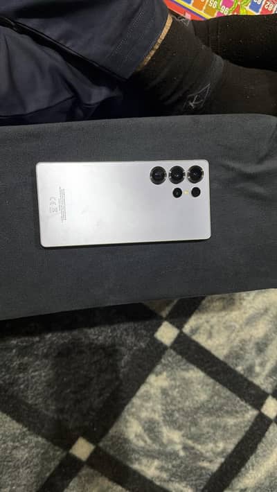 Galaxy S 25 Ultra 12//256