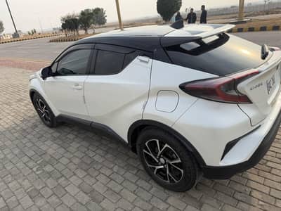 Toyota C-HR Hybrid