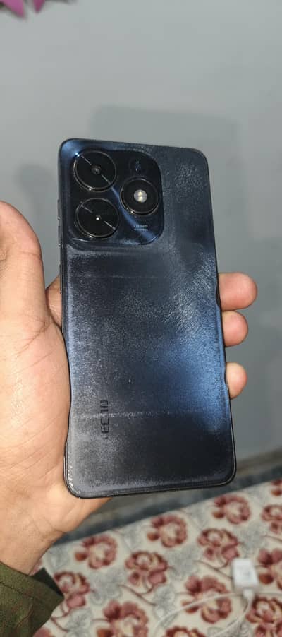 tecno spark go 2024 8/64 Rs. 15500 final