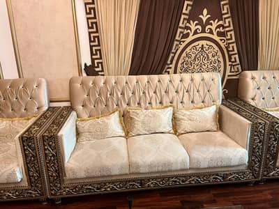 7 SEATER SOFA SET/3 TABLES/1 SETHI/2 MOORA CHAIRS