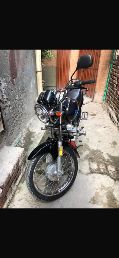 Yamaha ybz black 2022 new condition for sale
