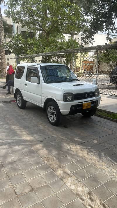 Suzuki jimny 2014 model 2017 registered neat and clean car 4x4 active