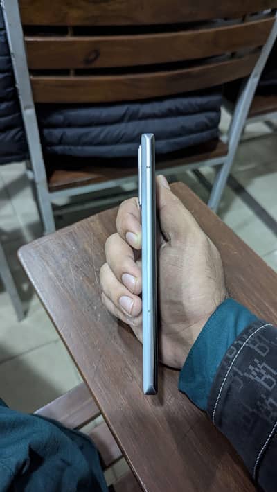 I Q mobile  { 03299047080 }