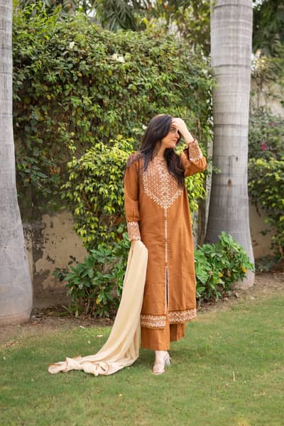 Classic Brown Khaddar 3pc & 2pc Suit | HU 27