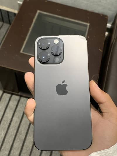 14 pro max just 34 time charge just like new