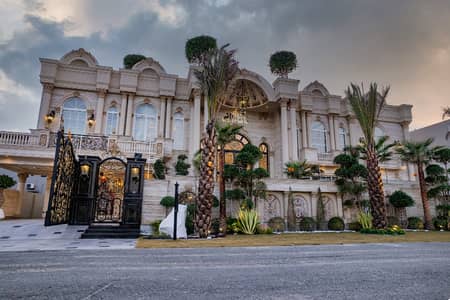 BRAND NEW 2-KANAL ELEGANT AND SUPER HOT LOCATED FUNSIHED BUNGALOW WITH FULL BASEMENT IS AVAILABLE IN THE BEST BLOCK OF DHA LAHORE.