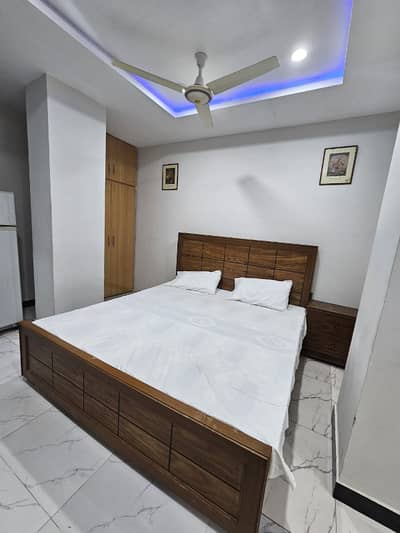 One Bed Luxury Farninsh Apartment E-11/2 medical society