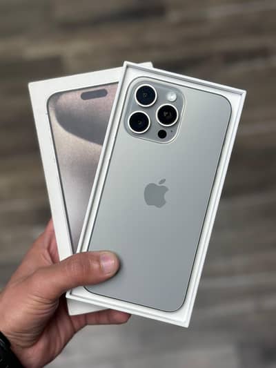 IPHONE 15 PRO MAX _ 256GB STORAGE _ FACTORY UNLOCKED