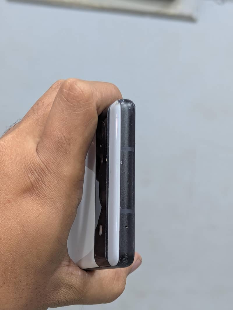 Read Complete Description 2