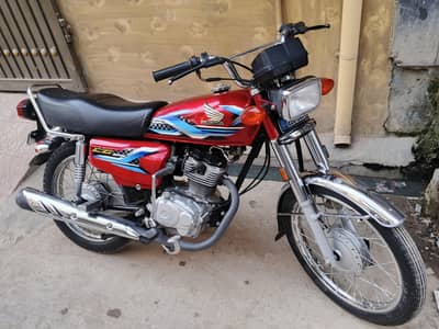 Honda 125, model 24( 23 k end pay nikla h)