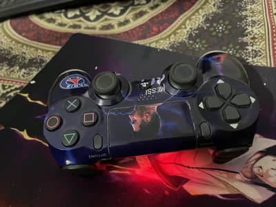 PS4 contoller eith messi skin urgent sale