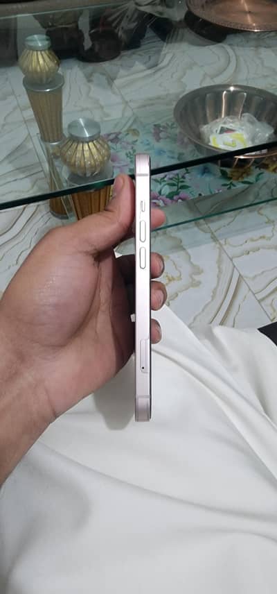 i phone 13 demanded  clour pink