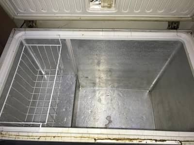 Burger counter and refrigerator and equipments.  03004790835.