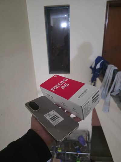 xiaomi redmi A5 4/64 ladies hand used complete box accessories