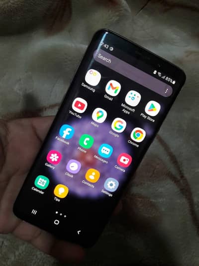 Samsung s9  F model  All okay  4GB 64gb pta block