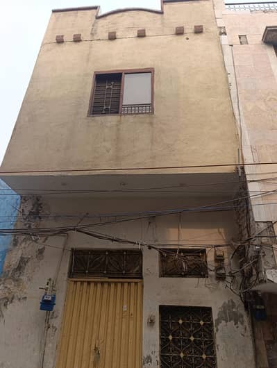 2.5 Marla house for rent