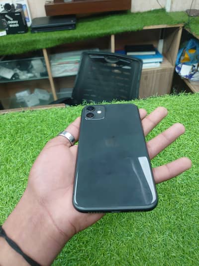 Iphone 11jv water pack . 64 gb