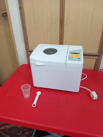 Goodmans Cuisine Electric Bread maker/Dough Maker, Imported.