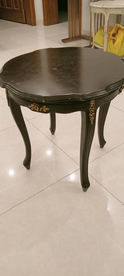 Solid sheesham Wood Tables