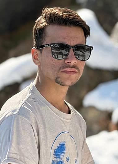 Mehnati House Helper - Kaam seekhne ke liye available"