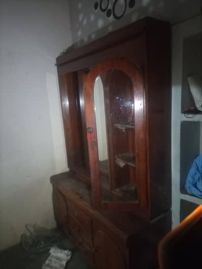 I am selling a two portion dressing table which is in good condition.