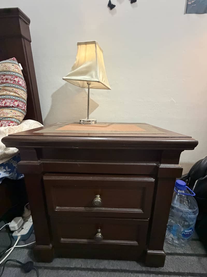 Single Bed with Side Table 0