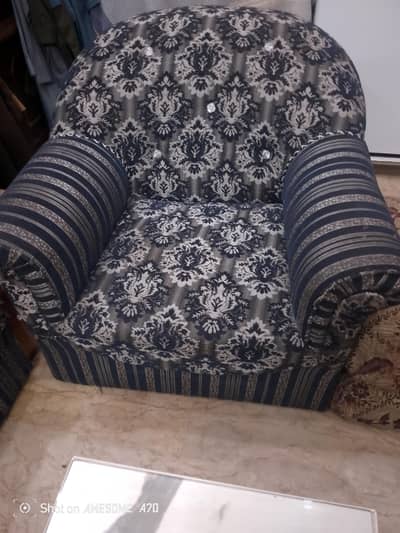 5 sitter sofa gud condition. . .