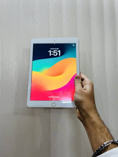 Ipad 6th generation non pta 128gb total gainune just home button off