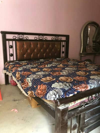 double bed with matres