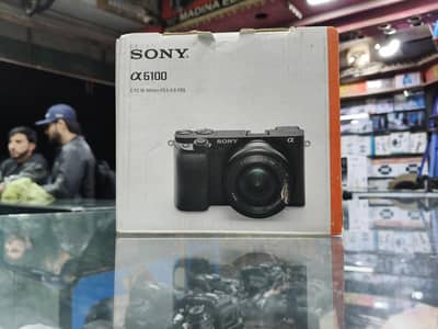 Sony a6100 with 16-50 4k Mirror less Camera