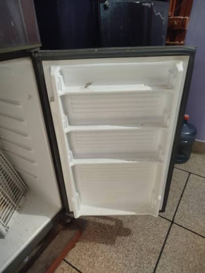 dawlance fridge for sell