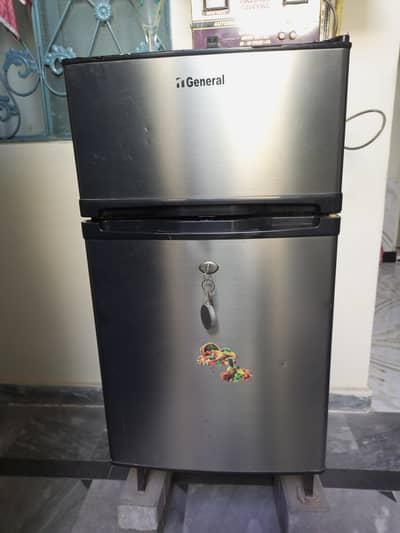 Small Refrigerator brand General