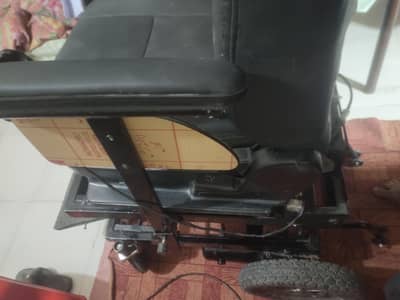 الیکٹرک ویل چیئر