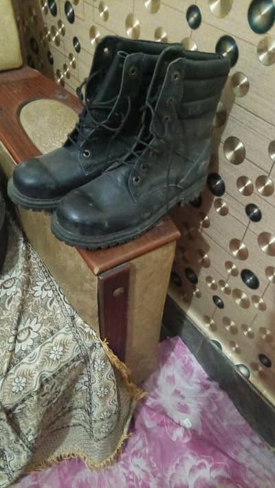 bs dust hy . . . . use ni huy