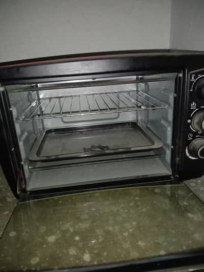 microwave oven