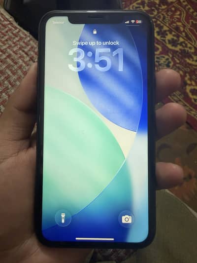 Iphone 11 (Sim working F. unlocked)