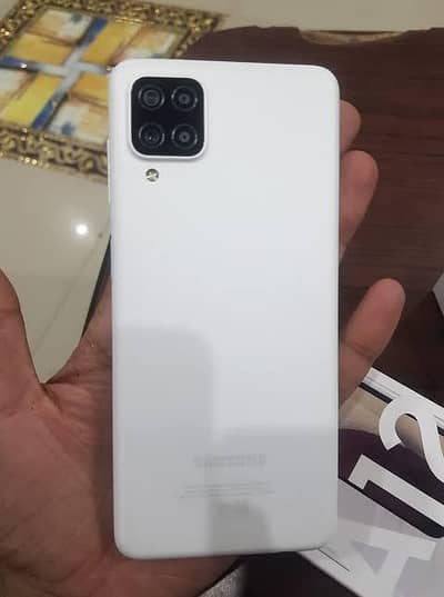 Samsung A12
