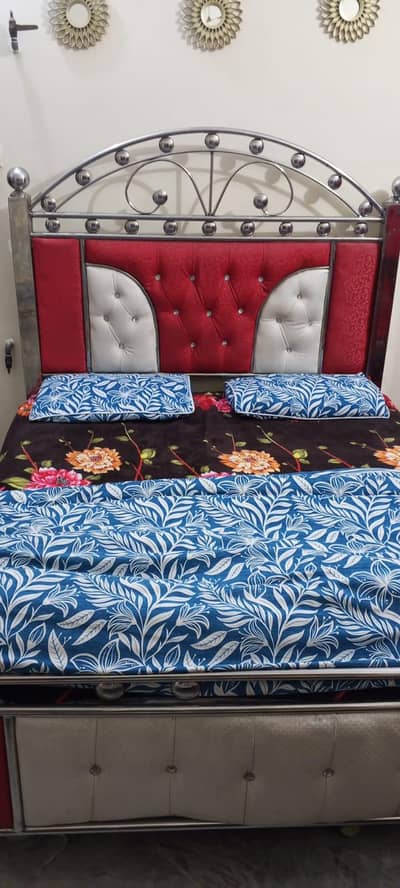 STEEL BED QUEEN SIZE