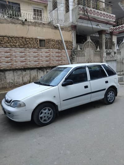 White suzuki cultus 1000c Petrol and lpgas good condition argent sell