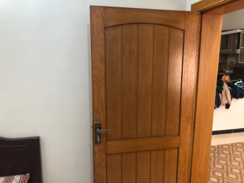 Ideal location solid construction 10