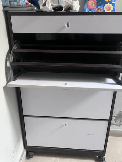 Shoe Stand 9 Shelves and 1 drawer. 10/10 Condition