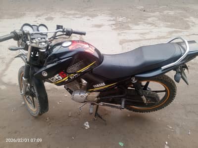 YAMAHA YBR125G