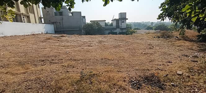 Prime 1 Kanal + 15 Marla Extra Land Plot For Sale Sector F, DHA Phase 1, Islamabad