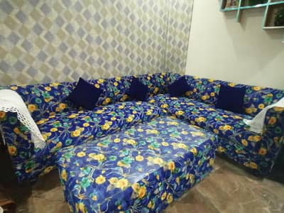6 Seater L-shape Sofa with table