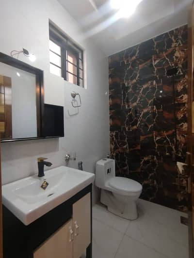 Brand new house available for rent in Royal orchard