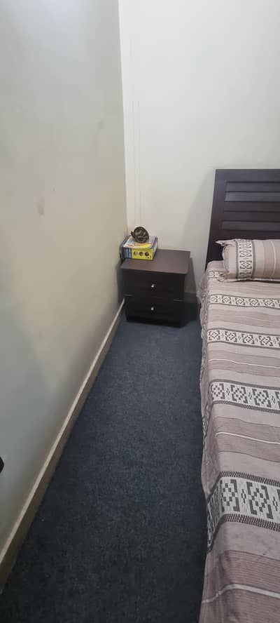 bed set with dressing table