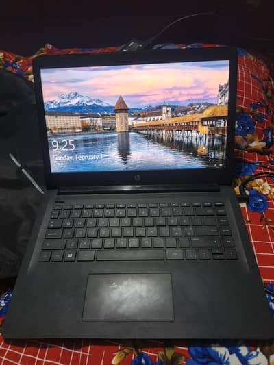 Hp laptop 6th generation 4/128 condition like a new